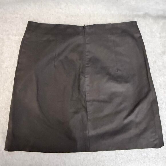 Forever-21 Women's Black and Pink Skirt - Picture 3 of 9